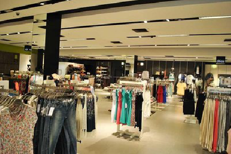 利川商场里的店面怎么装修？